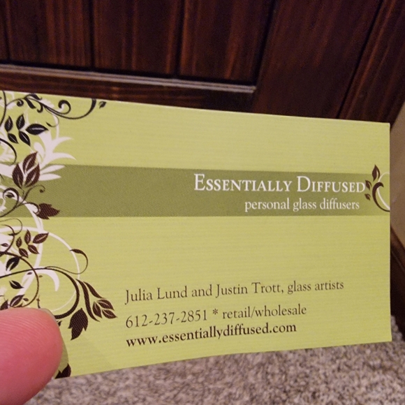 Handmade Glass Diffuser necklace - Picture 9 of 11